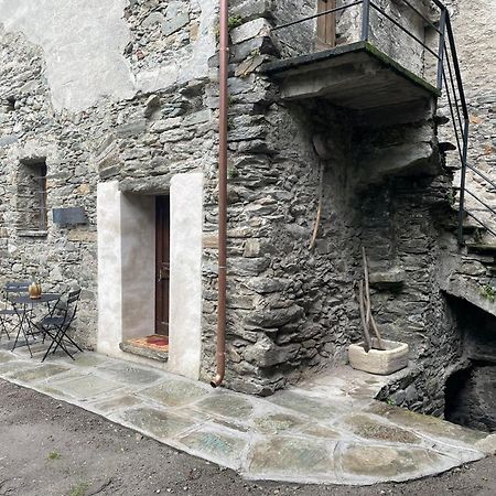 La Torre Colombaia - Monumento Del 1400 Apartment Arnad Exterior photo